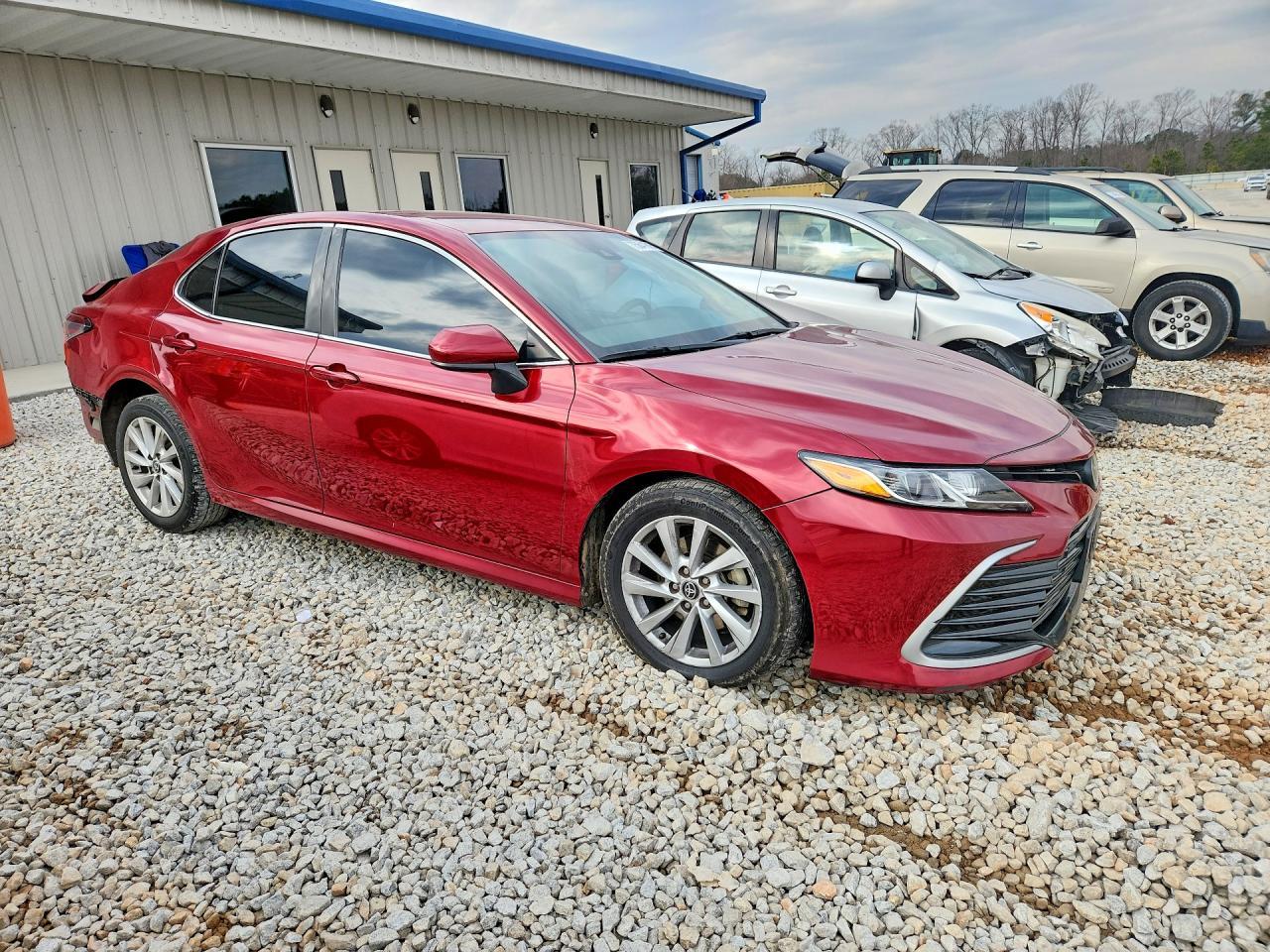 2022 Toyota Camry Le - Фото 4