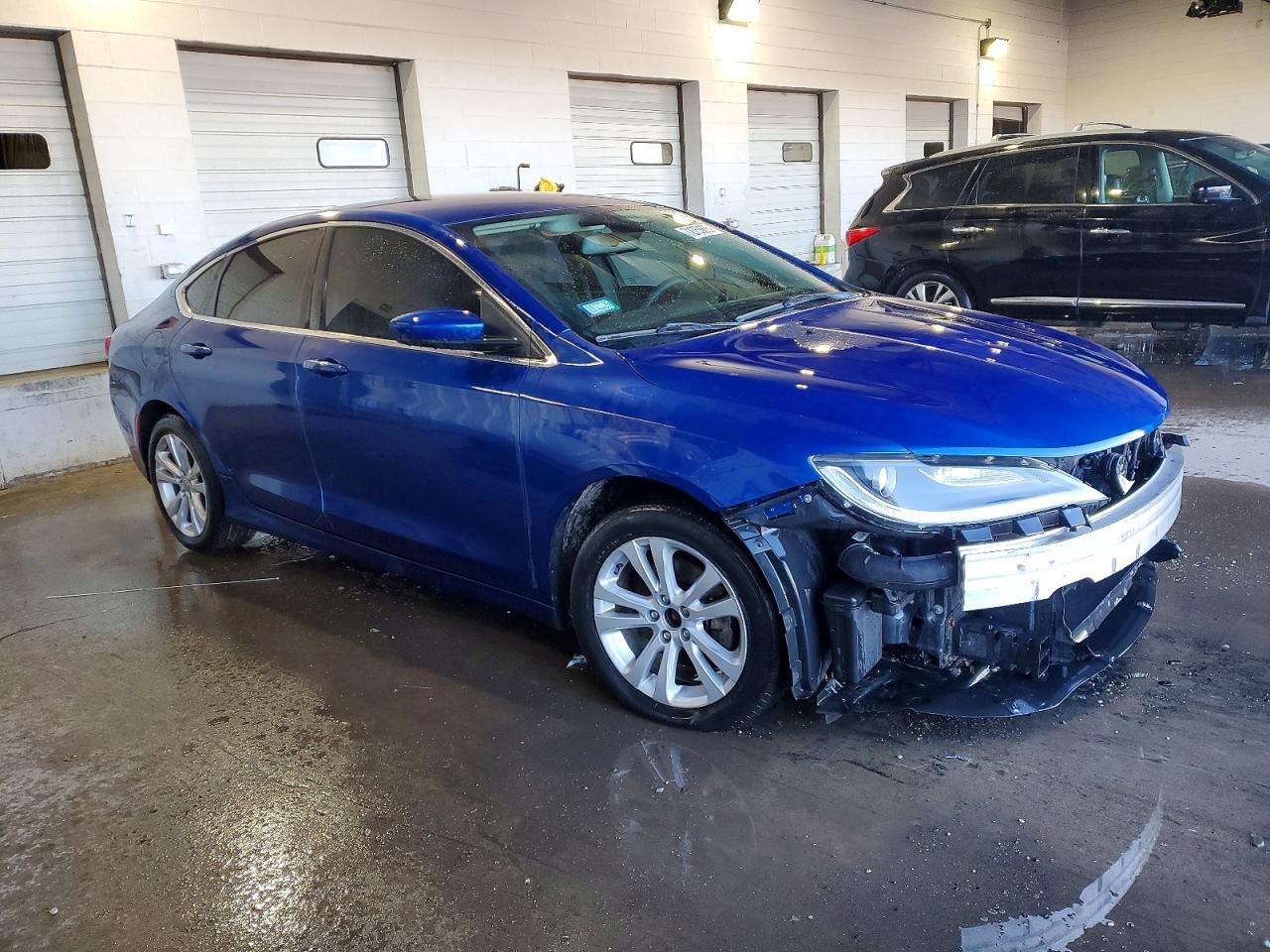 2015 Chrysler 200 Limited - Image 4