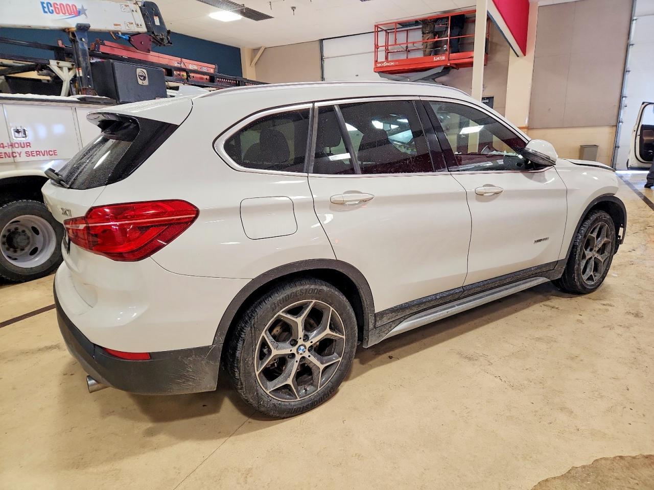 2017 BMW X1 xDrive28I - Image 3