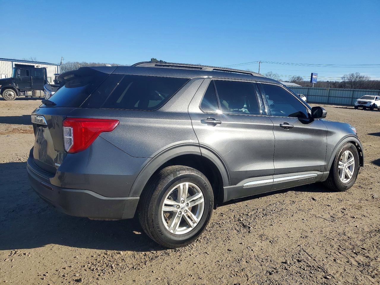 2020 Ford Explorer Xlt - Фото 3