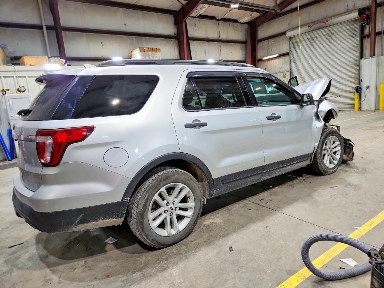 2017 Ford Explorer - Image 3