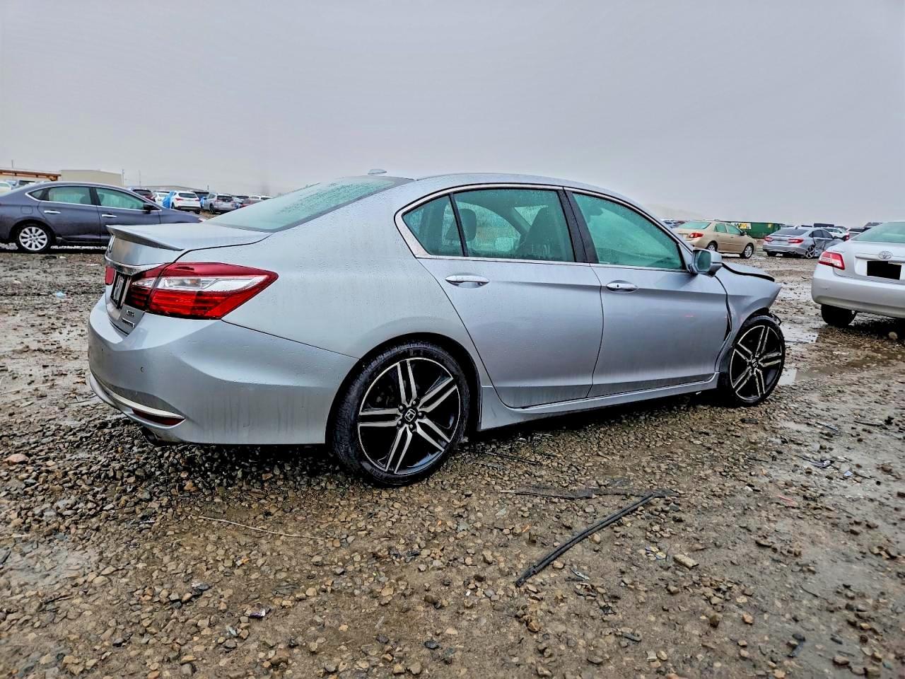 2016 Honda Accord Touring - Фото 3
