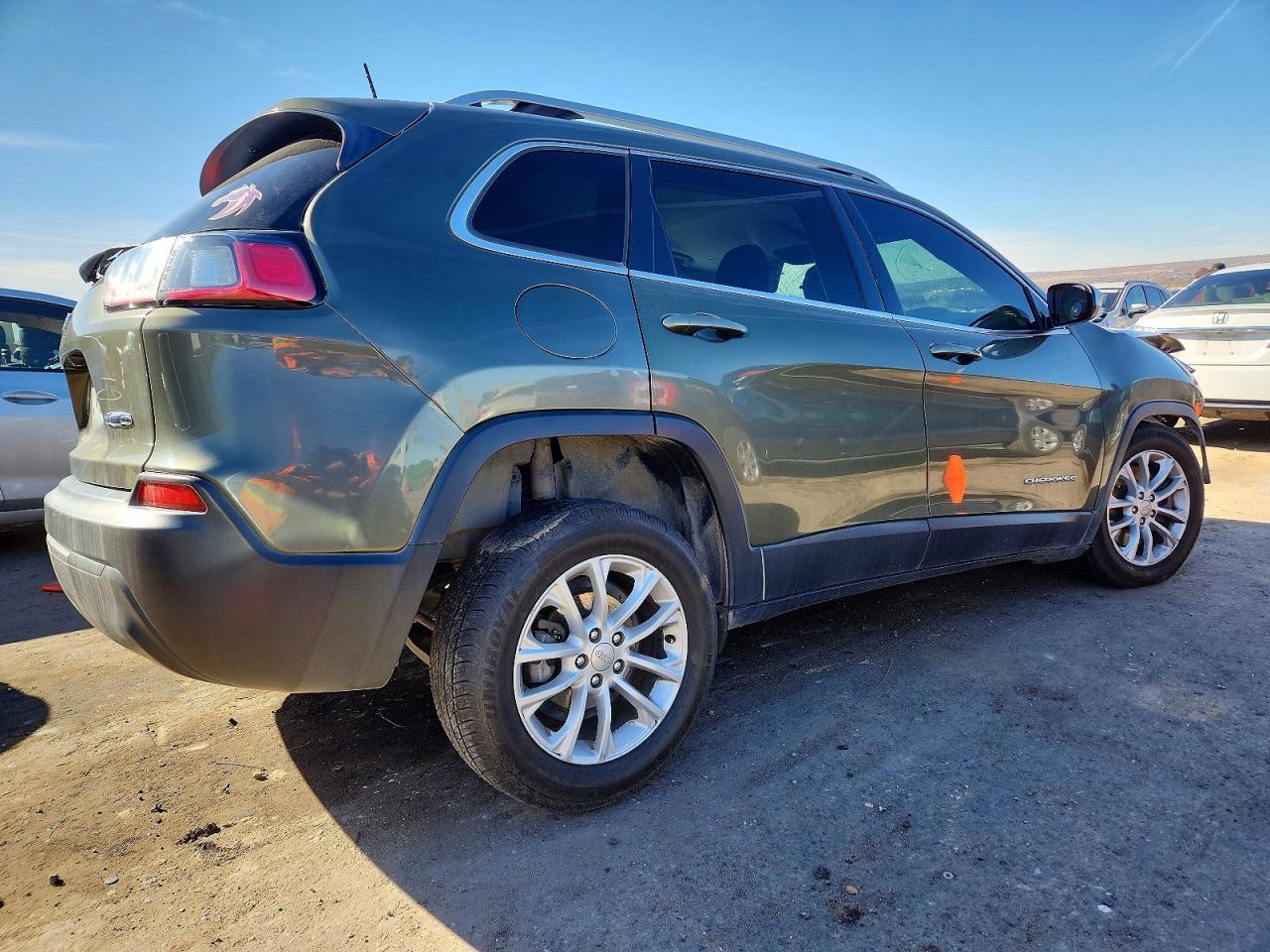 2019 Jeep Cherokee Latitude - Image 3