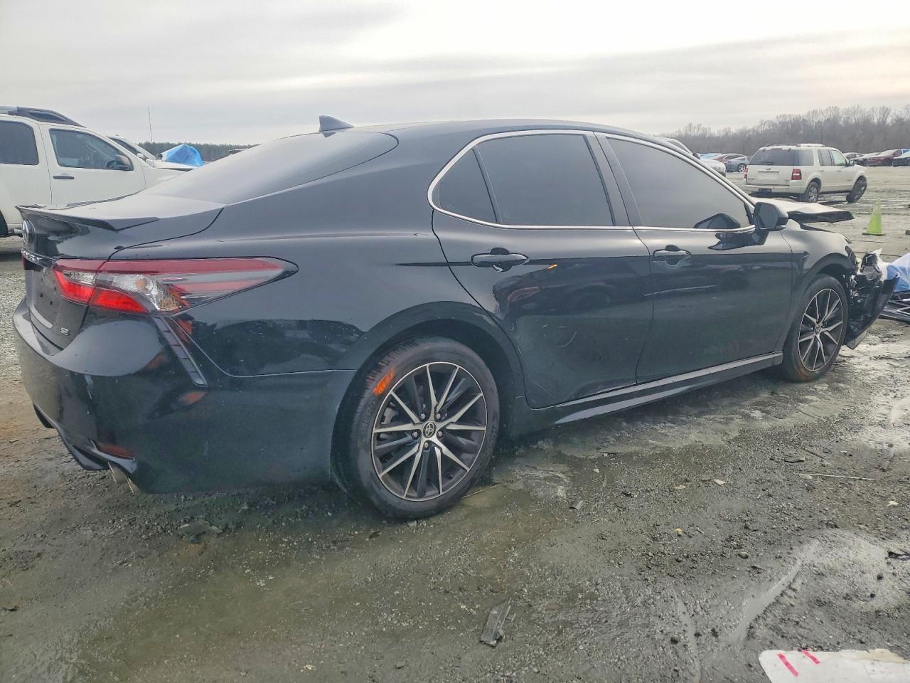 2024 Toyota Camry Se - Фото 3