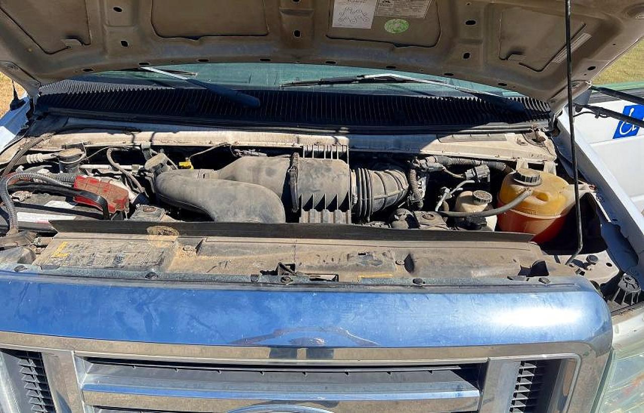 2014 Ford Econoline E450 Super Duty Cutaway Van - Фото 7