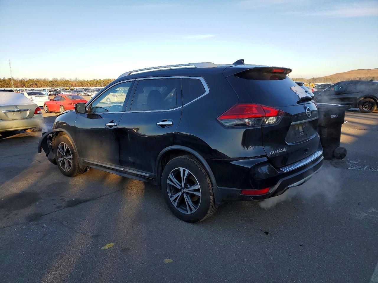 2017 Nissan Rogue - Фото 2