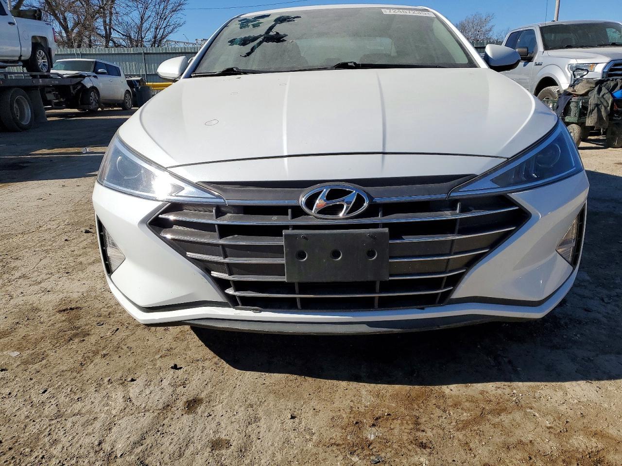 2019 Hyundai Elantra Se - Image 5