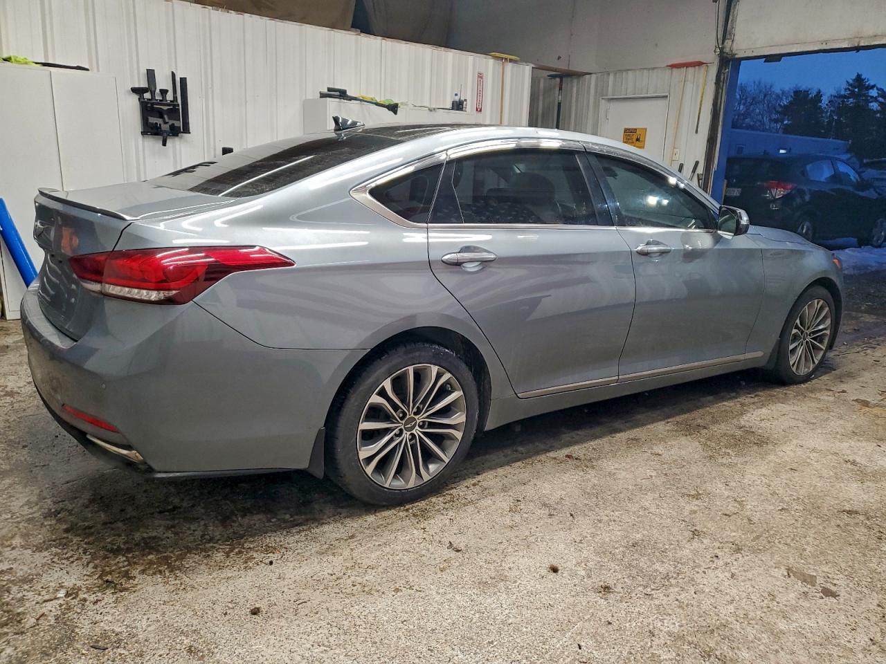 2015 Hyundai Genesis 3.8L - Image 3