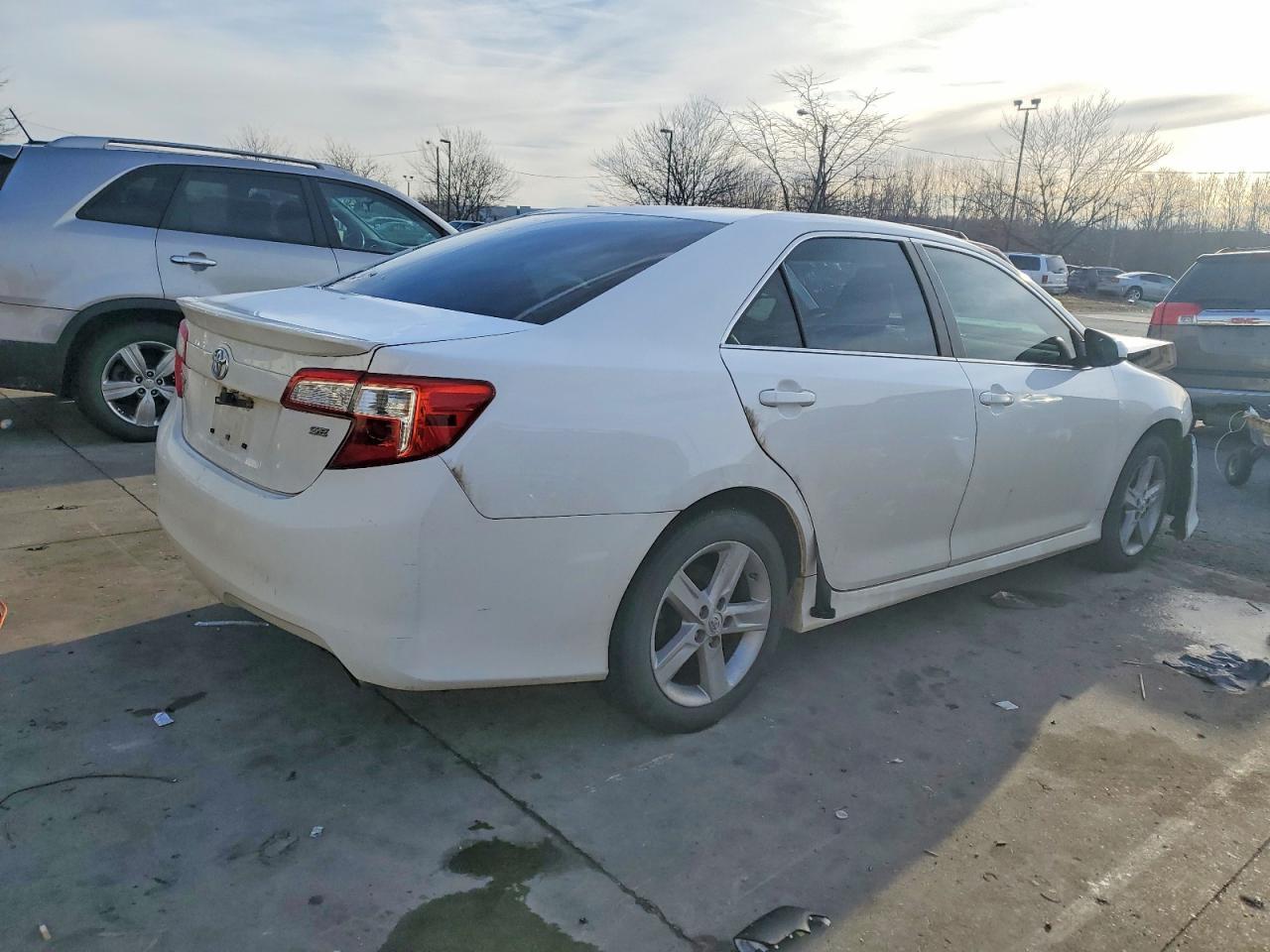 2014 Toyota Camry - Image 3