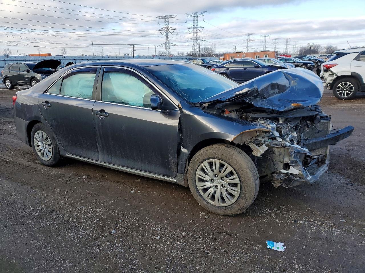 2013 Toyota Camry L - Фото 4