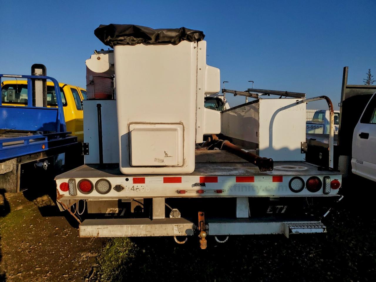 2008 Ford F450 Super Duty - Image 6