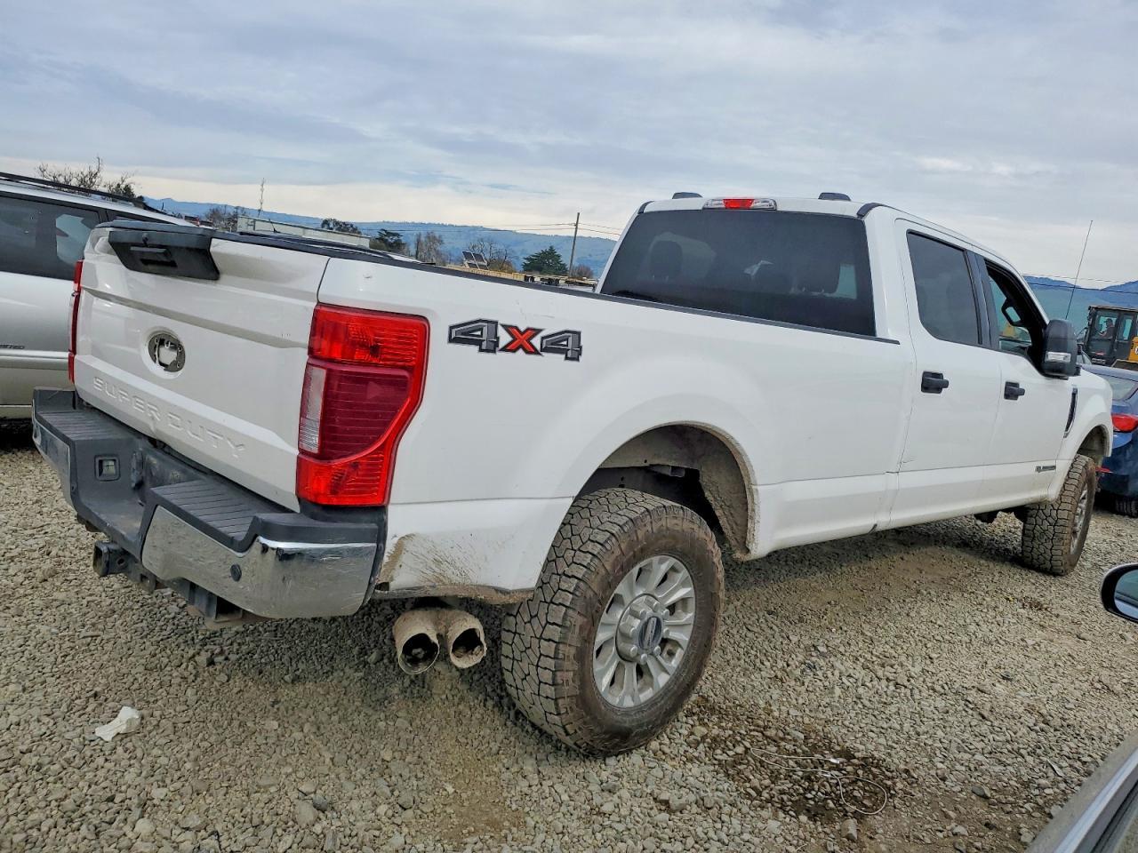 2021 Ford F250 Super Duty - Image 3