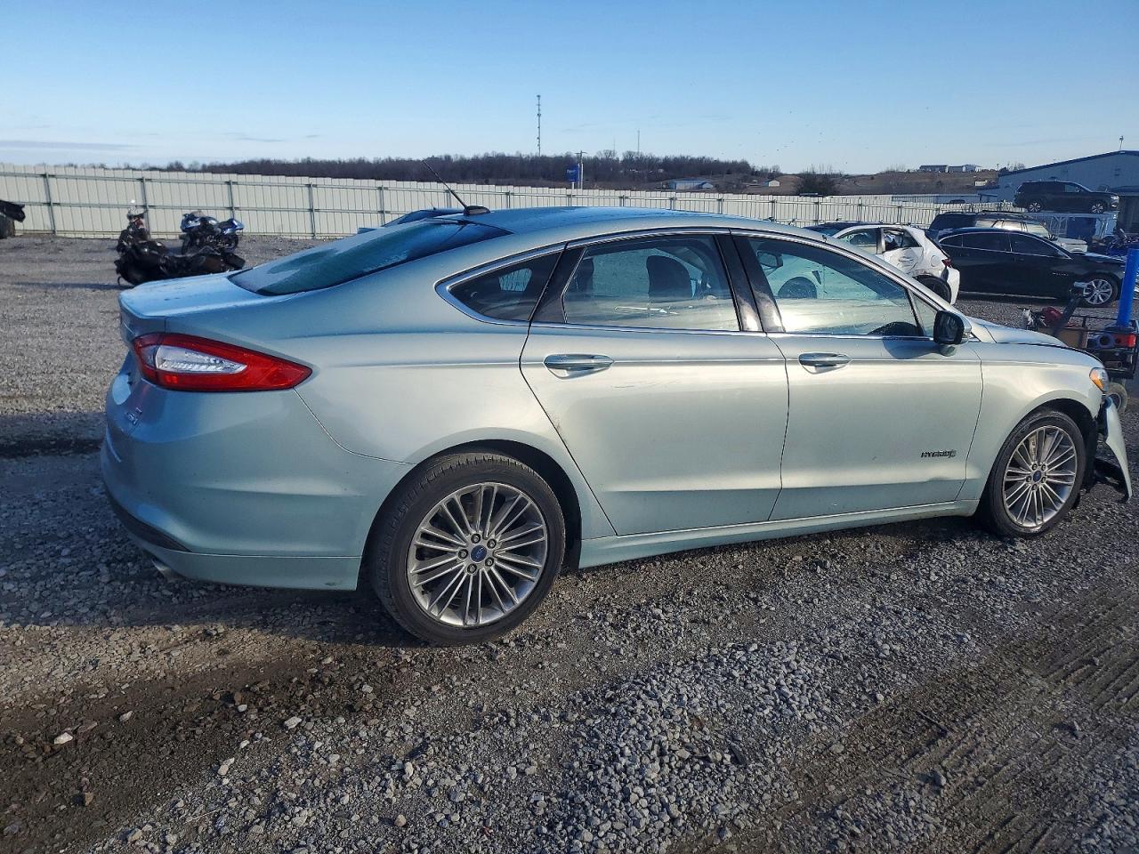 2014 Ford Fusion Se Hybrid - Фото 3