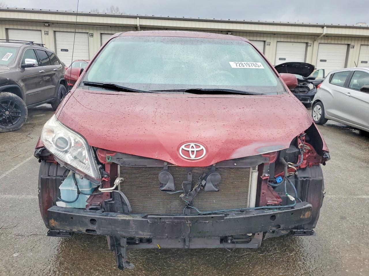 2014 Toyota Sienna Le - Фото 5