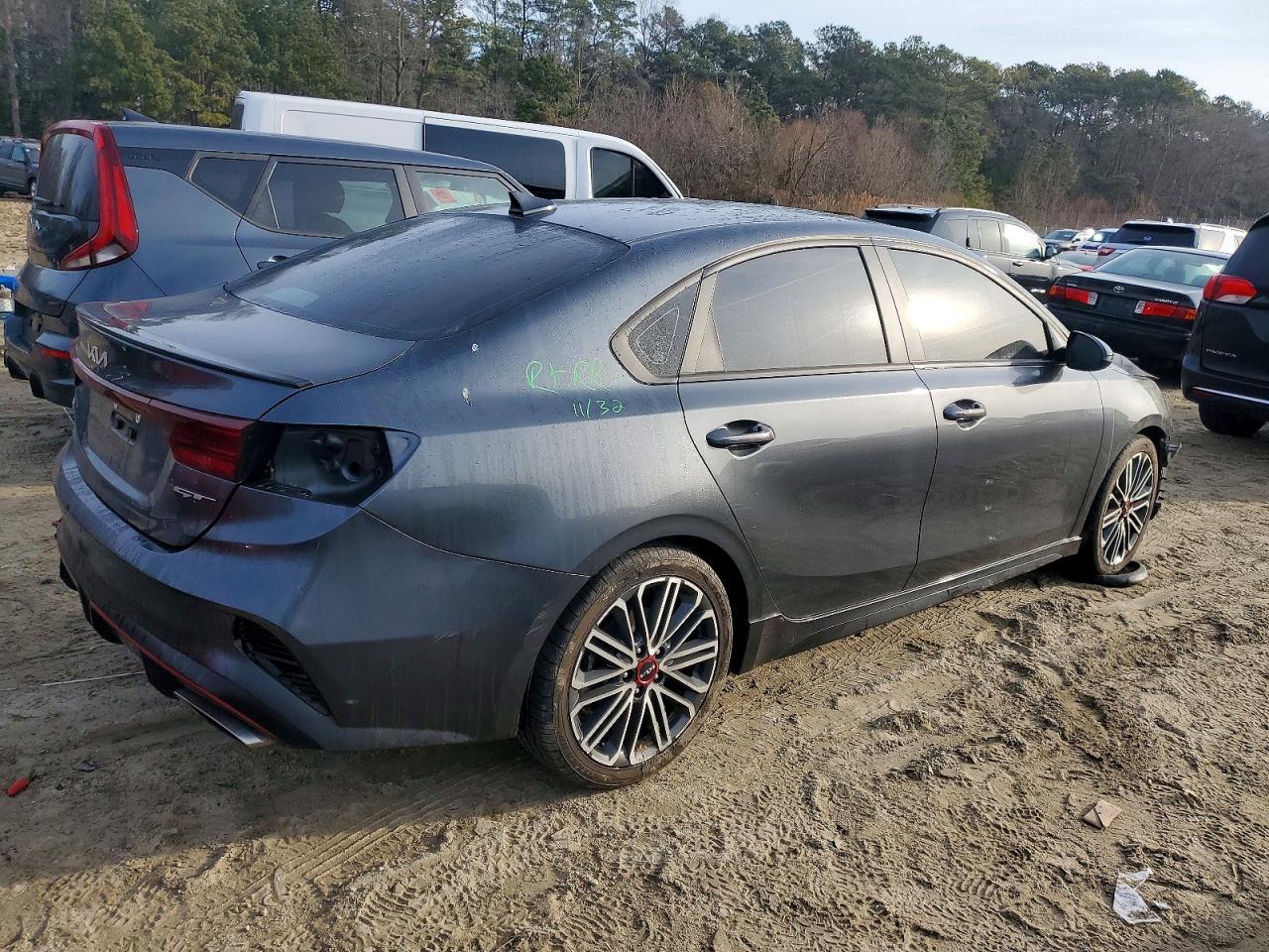 2023 Kia Forte Gt - Фото 3
