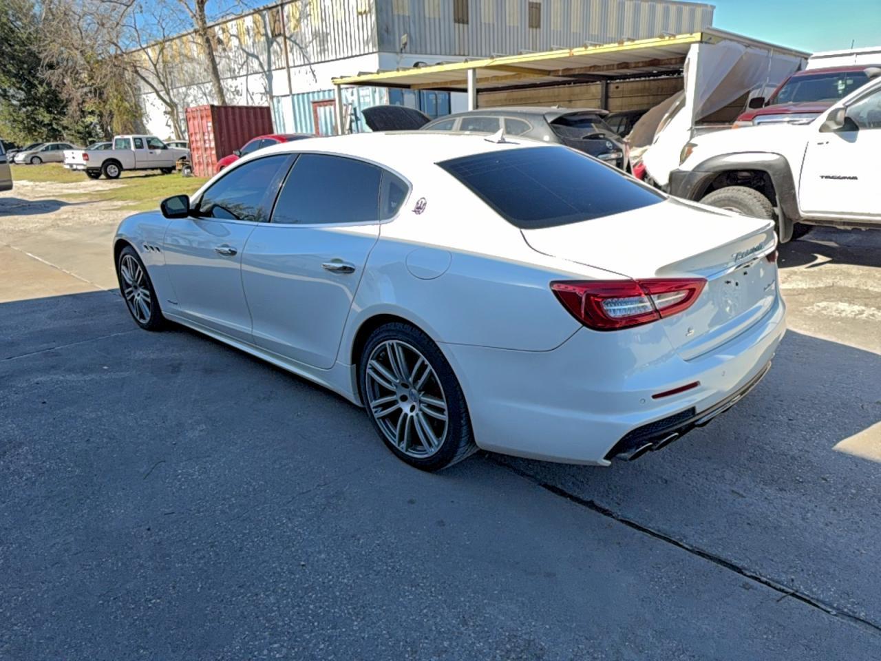 2017 Maserati Quattroporte S - Image 3