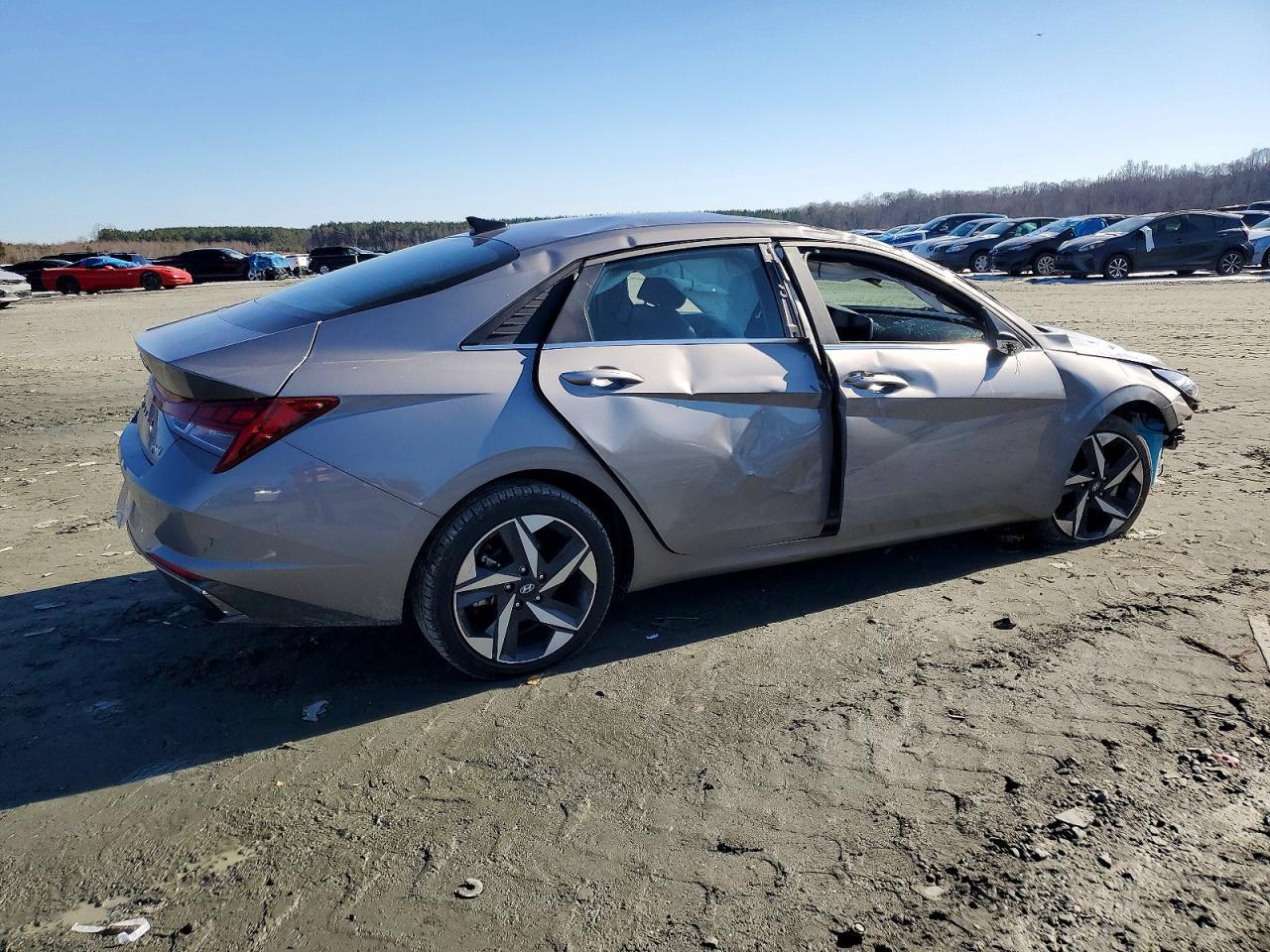 2023 Hyundai Elantra Limited - Фото 3