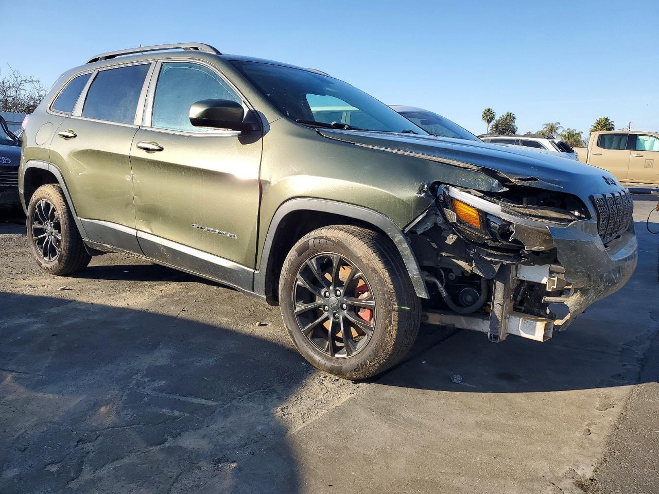 2019 Jeep Cherokee Latitude - Image 4