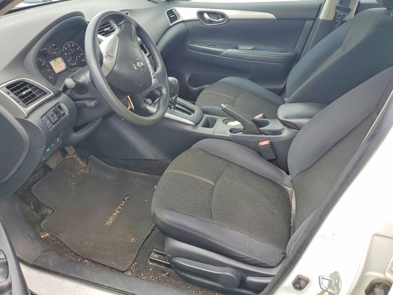 2016 Nissan Sentra S - Image 7