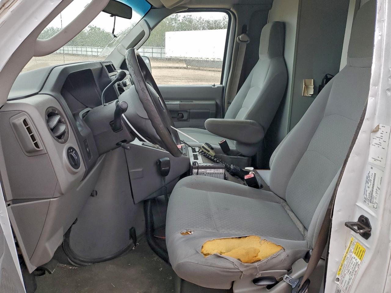 2009 Ford E350 Ambulance - Фото 7