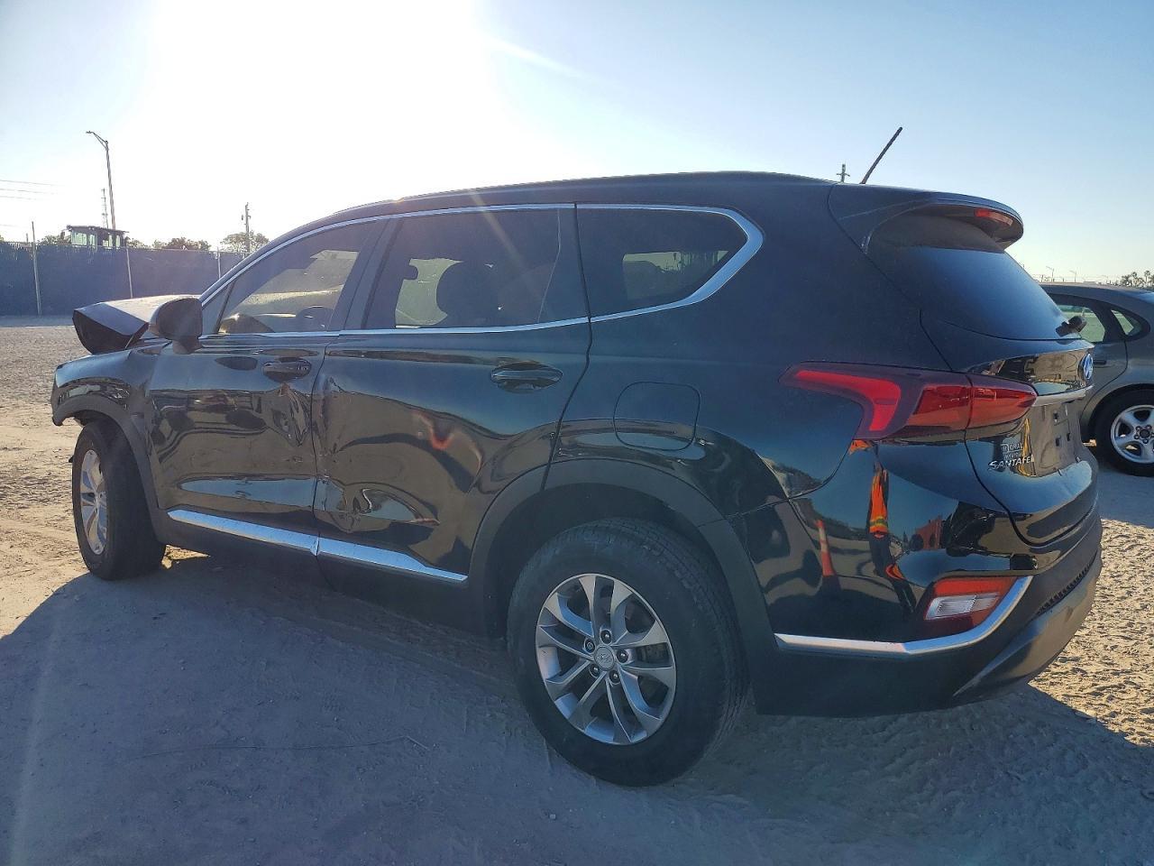 2020 Hyundai Santa Fe Se - Image 2