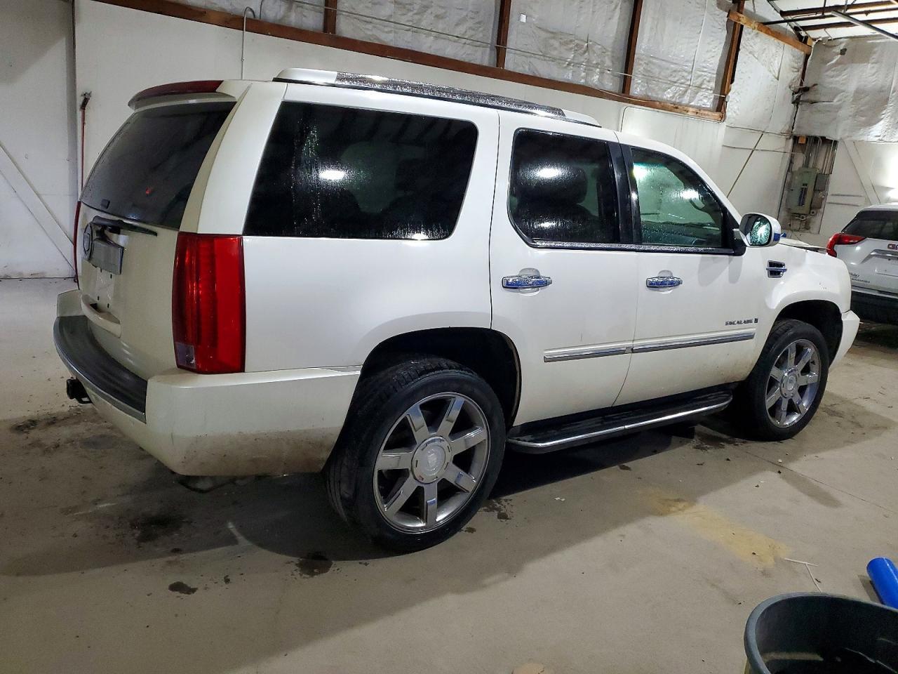2008 Cadillac Escalade Luxury - Фото 3