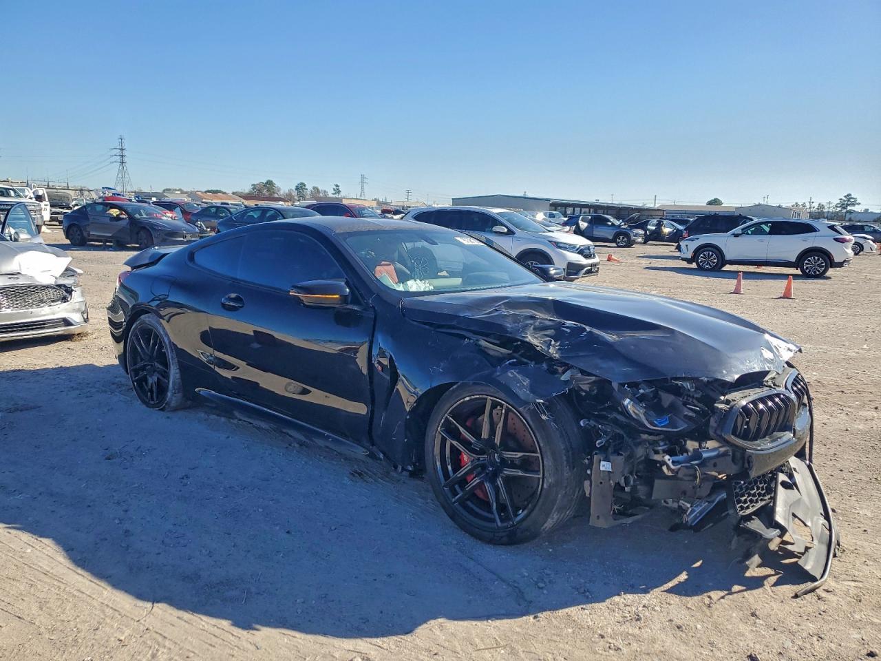 2024 BMW M8 - Фото 4