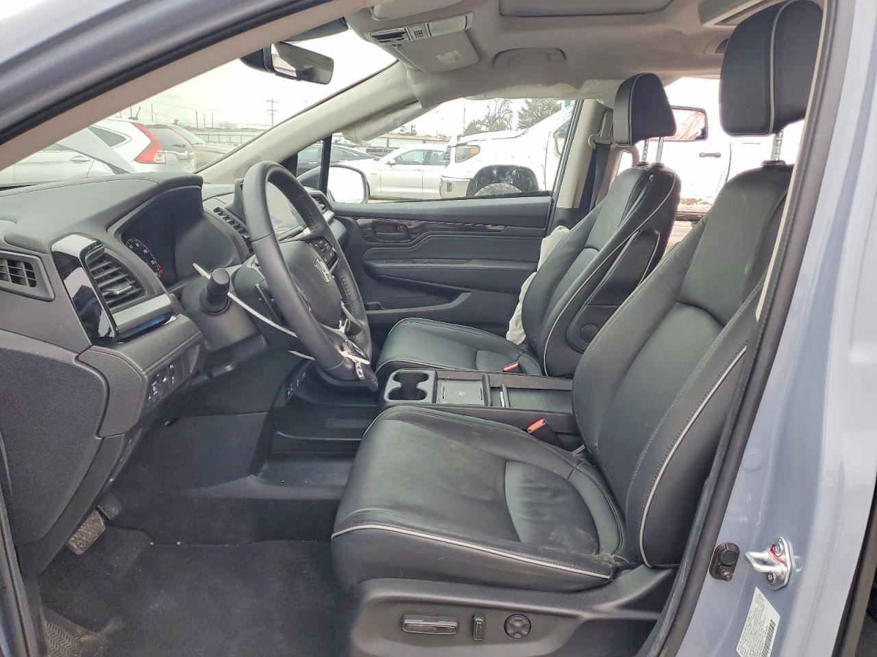 2025 Honda Odyssey Touring - Фото 7