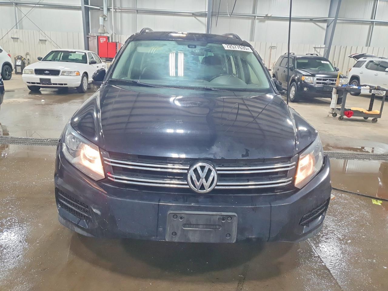 2016 Volkswagen Tiguan S - Фото 5