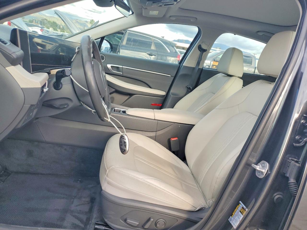 2025 Hyundai Sonata Hybrid Limited - Image 7