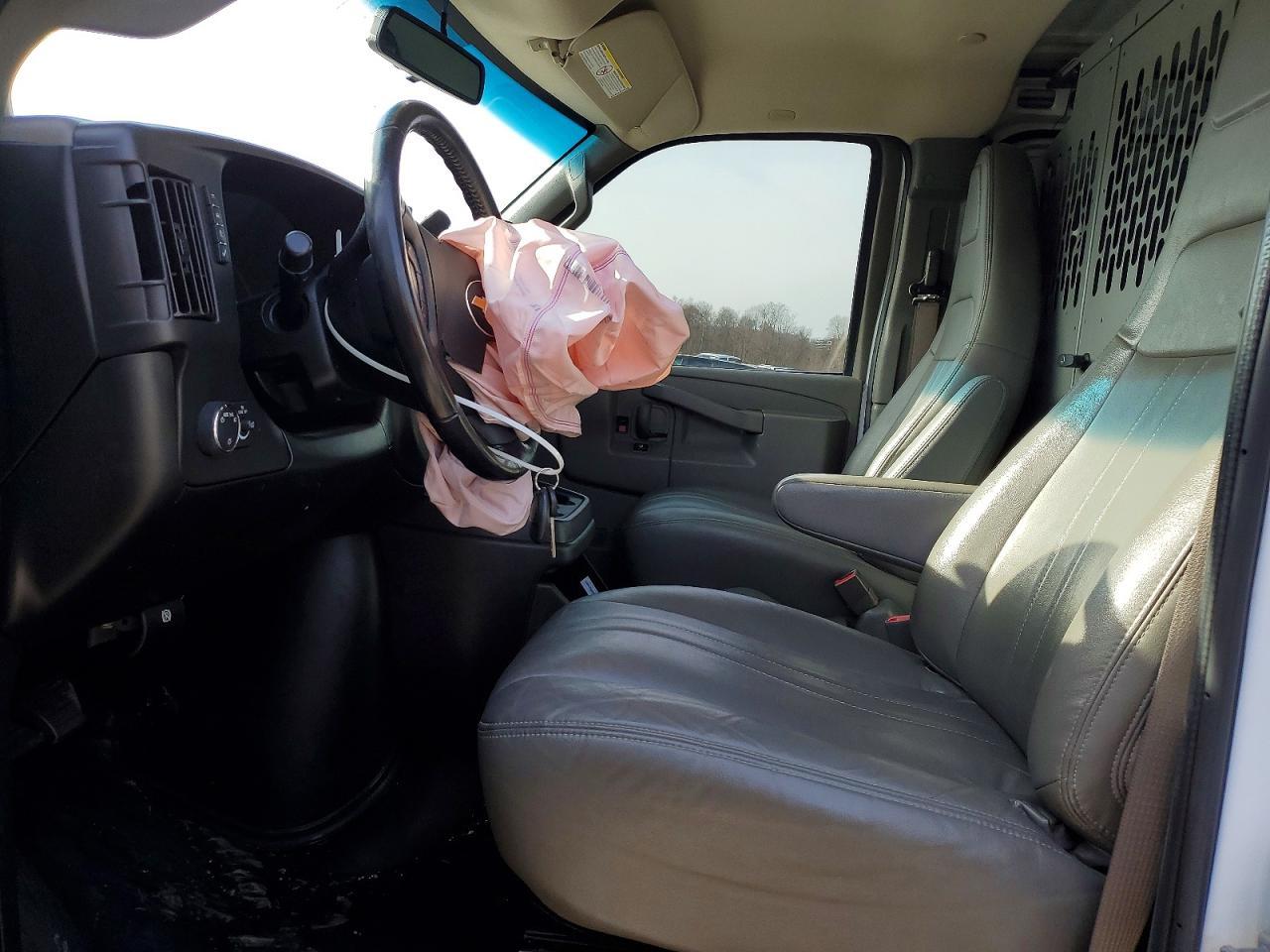 2021 Chevrolet Express G2500 - Фото 7