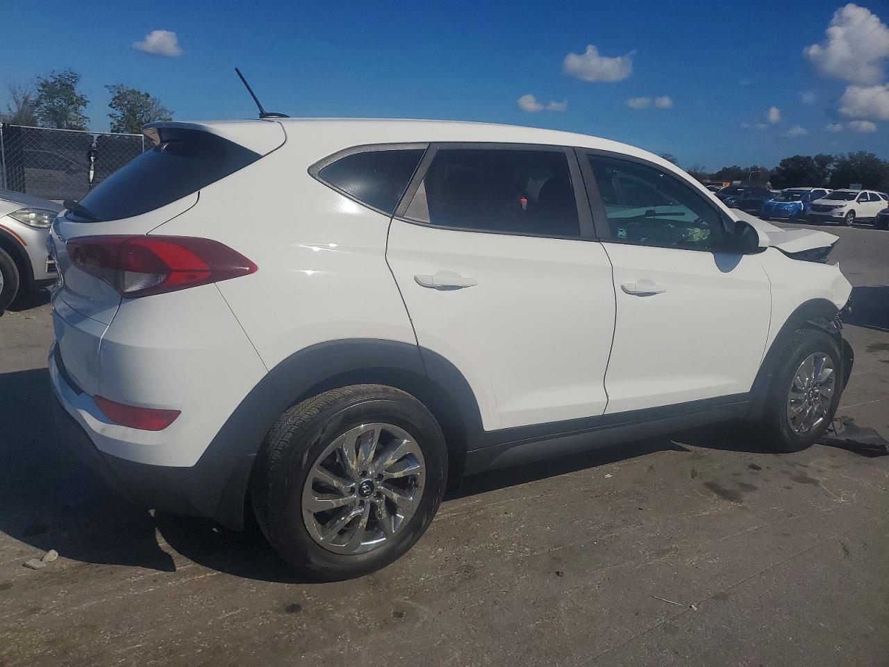 2017 Hyundai Tucson Se - Фото 3