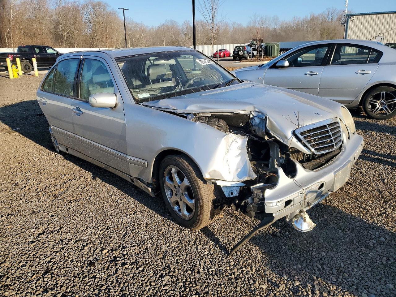 2002 Mercedes-Benz E 320 - Image 4