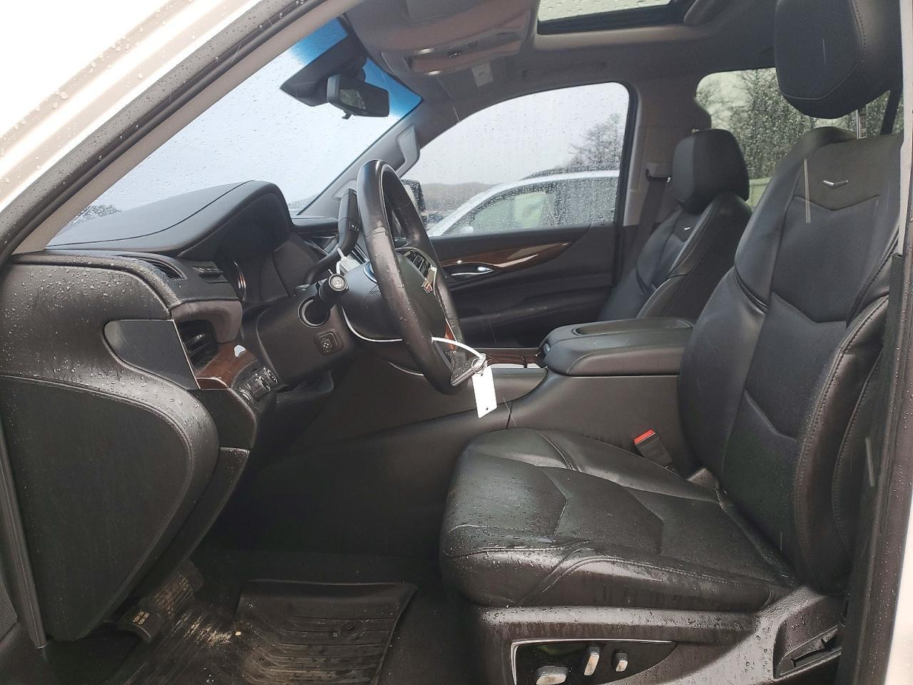 2018 Cadillac Escalade Luxury - Image 7