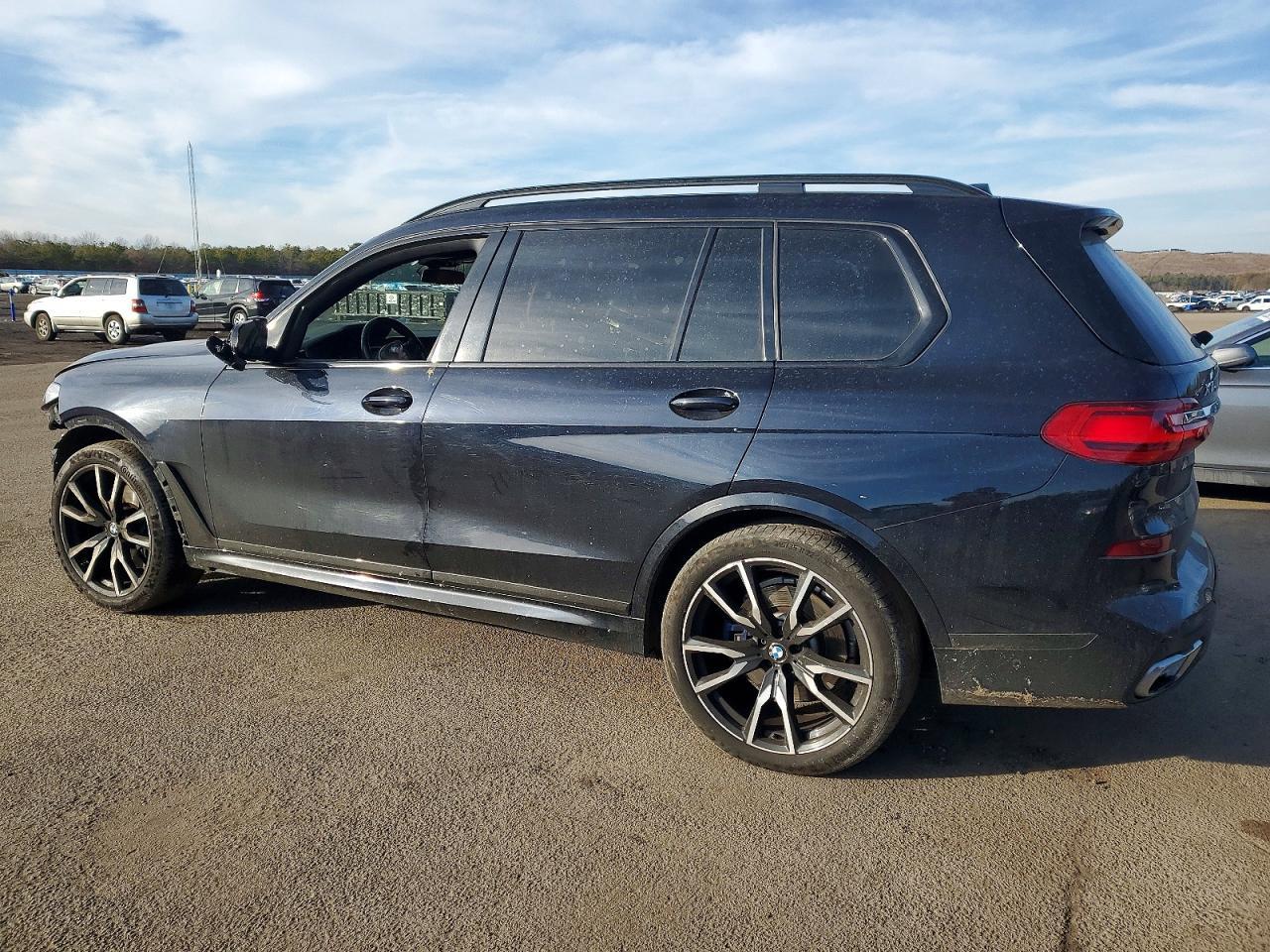 2021 BMW X7 xDrive40I - Image 2