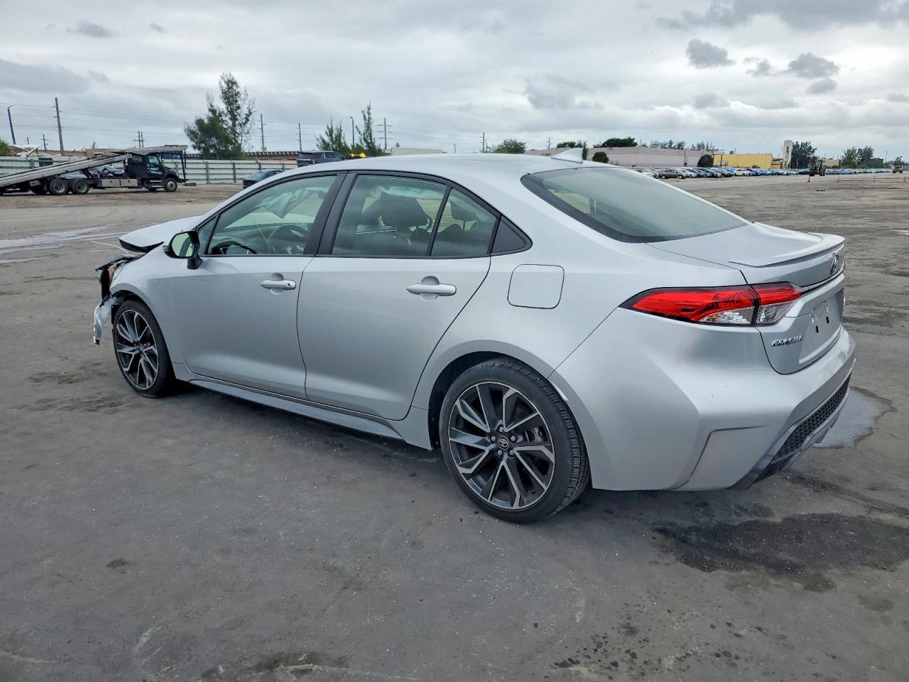 2022 Toyota Corolla Se - Image 2