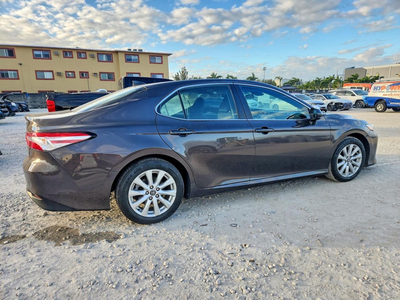 2020 Toyota Camry Le - Image 3