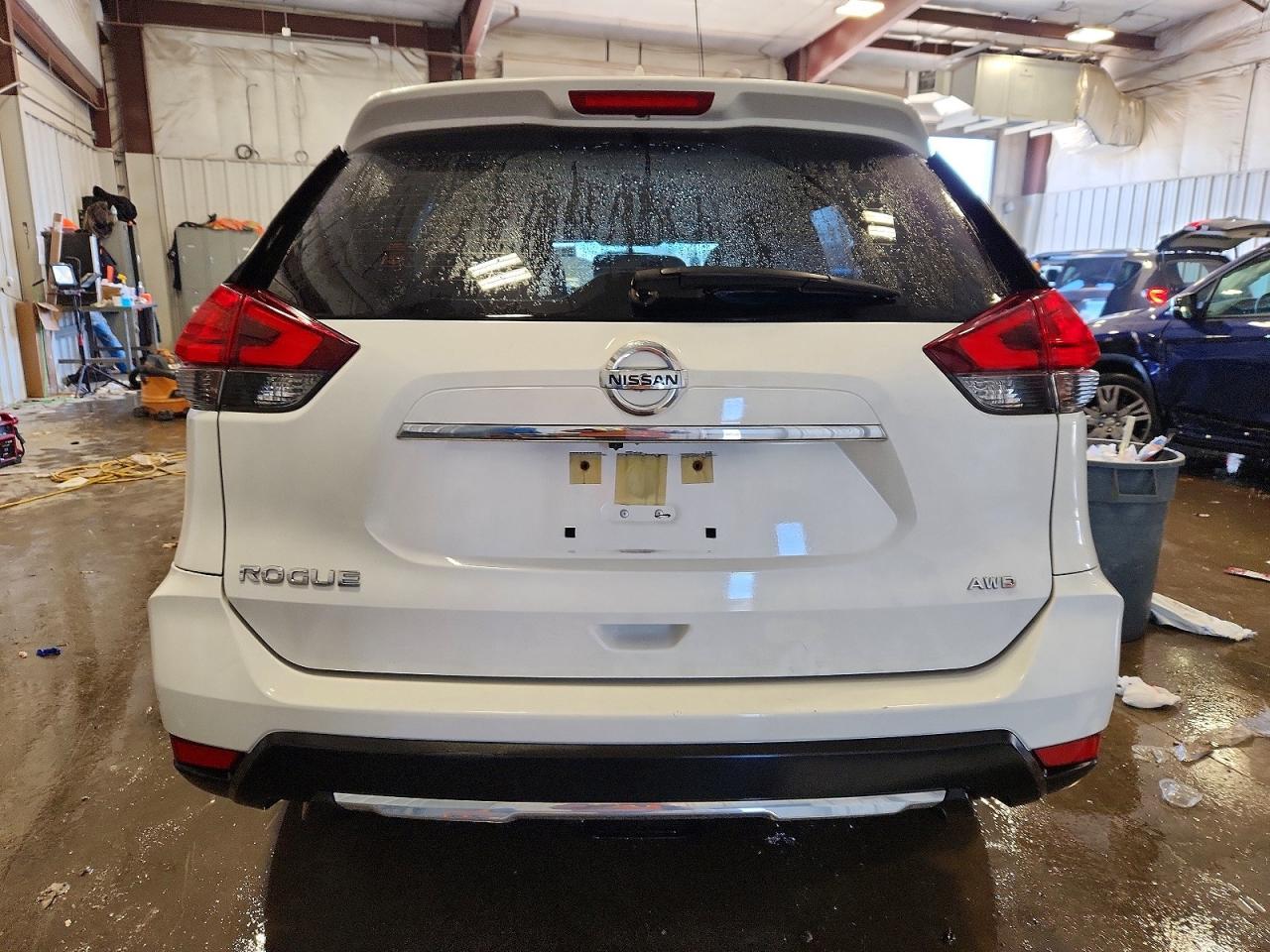 2017 Nissan Rogue S - Фото 6