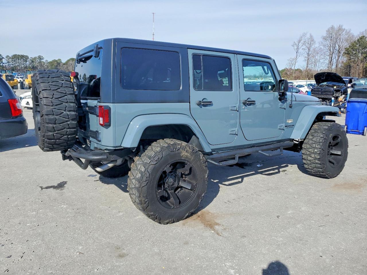 2015 Jeep Wrangler Unlimited Sahara - Фото 3