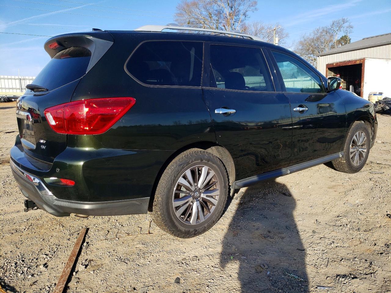 2019 Nissan Pathfinder S - Фото 3