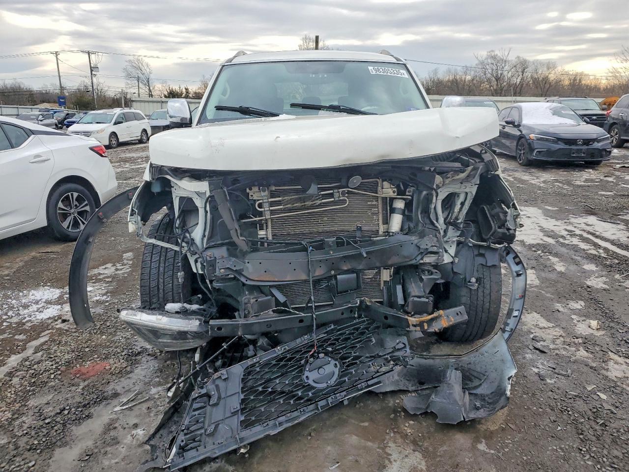 2020 Nissan Armada Sv - Image 5