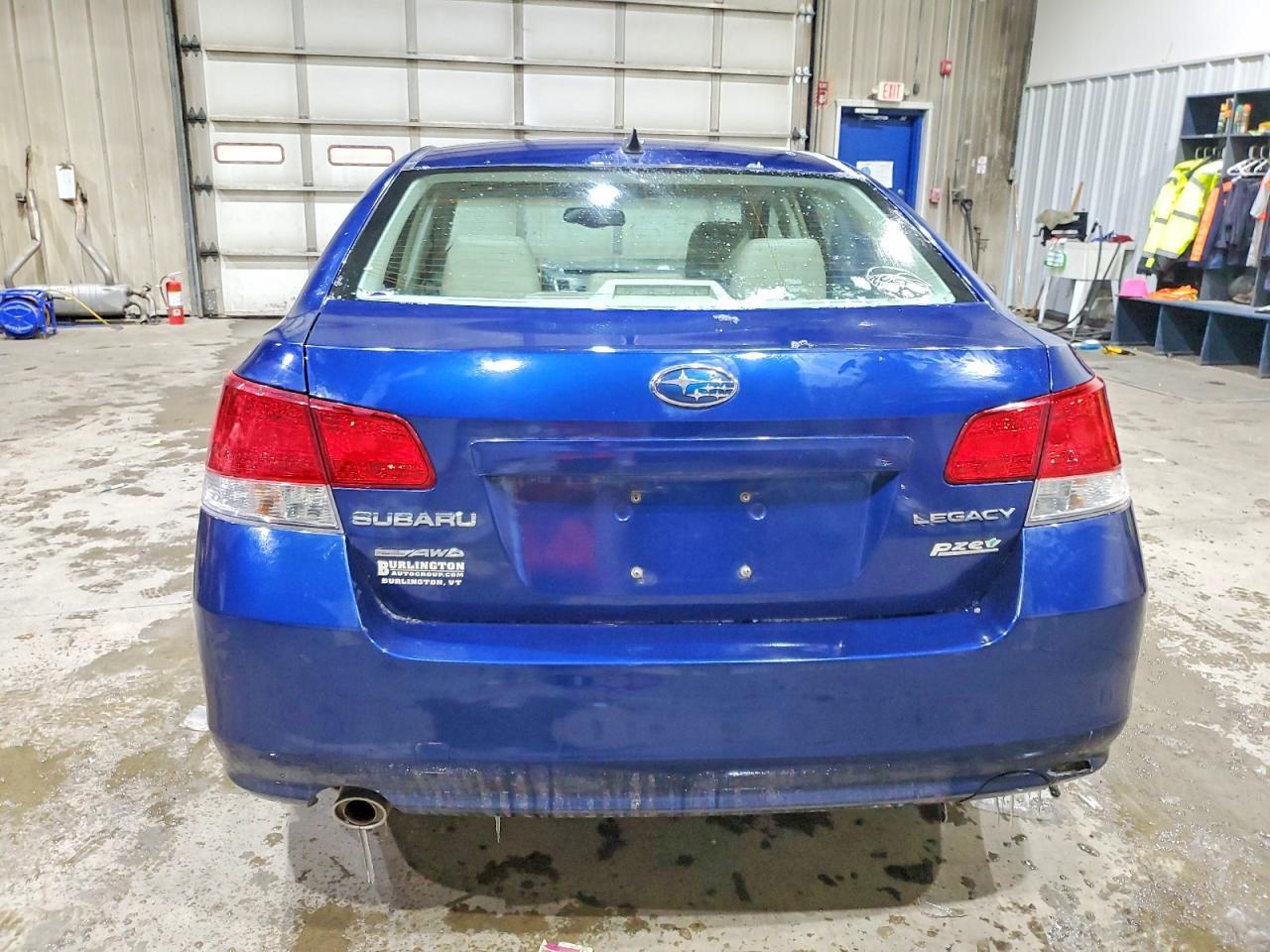 2011 Subaru Legacy 2.5I Limited - Фото 6