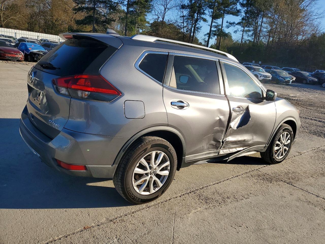 2018 Nissan Rogue S - Фото 3