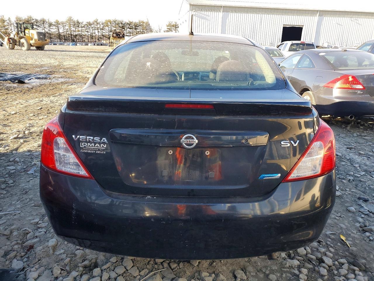 2013 Nissan Versa - Фото 6