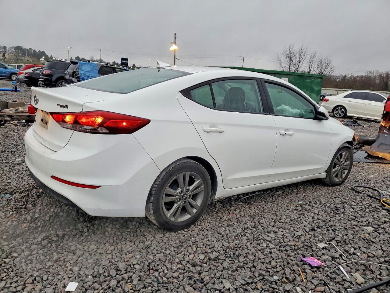 2017 Hyundai Elantra Se - Фото 3