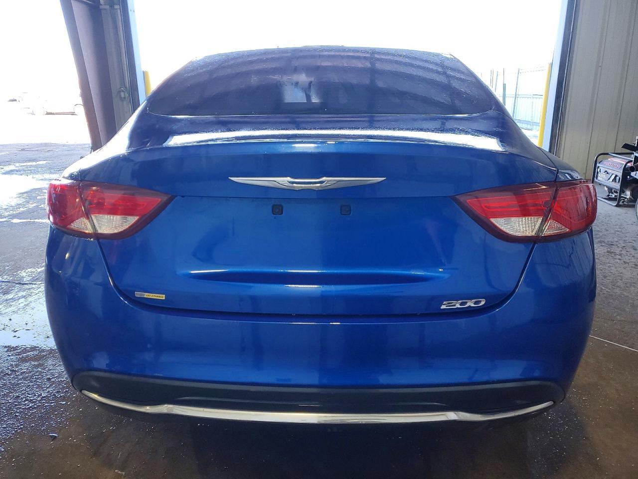 2015 Chrysler 200 Limited - Image 6