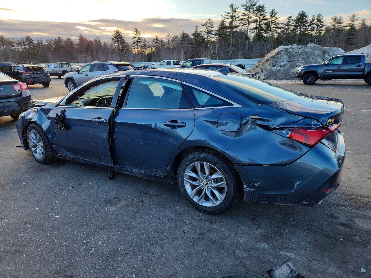 2021 Toyota Avalon Xle - Фото 2