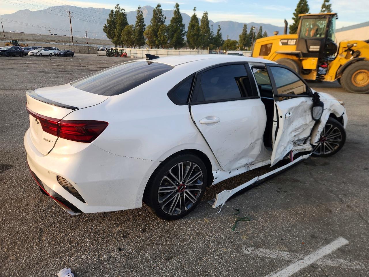 2022 Kia Forte Gt - Image 3