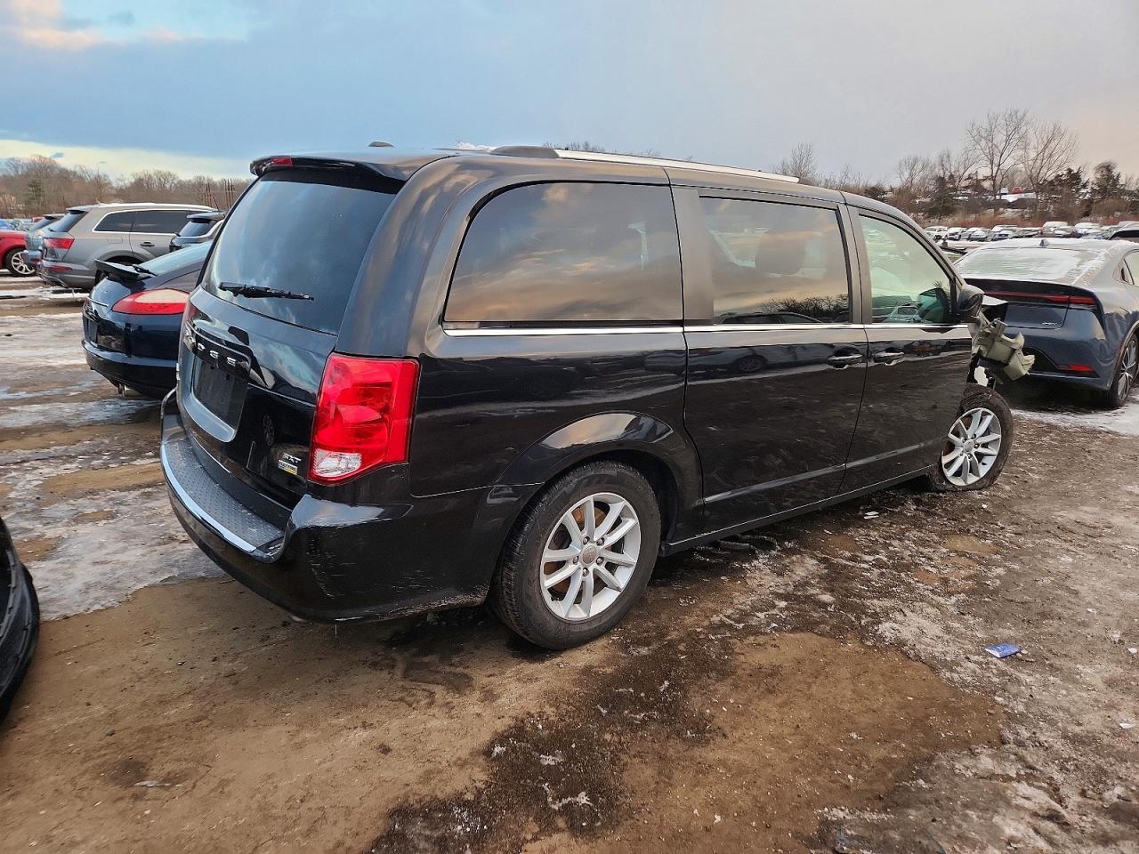 2019 Dodge Grand Caravan Sxt - Фото 3