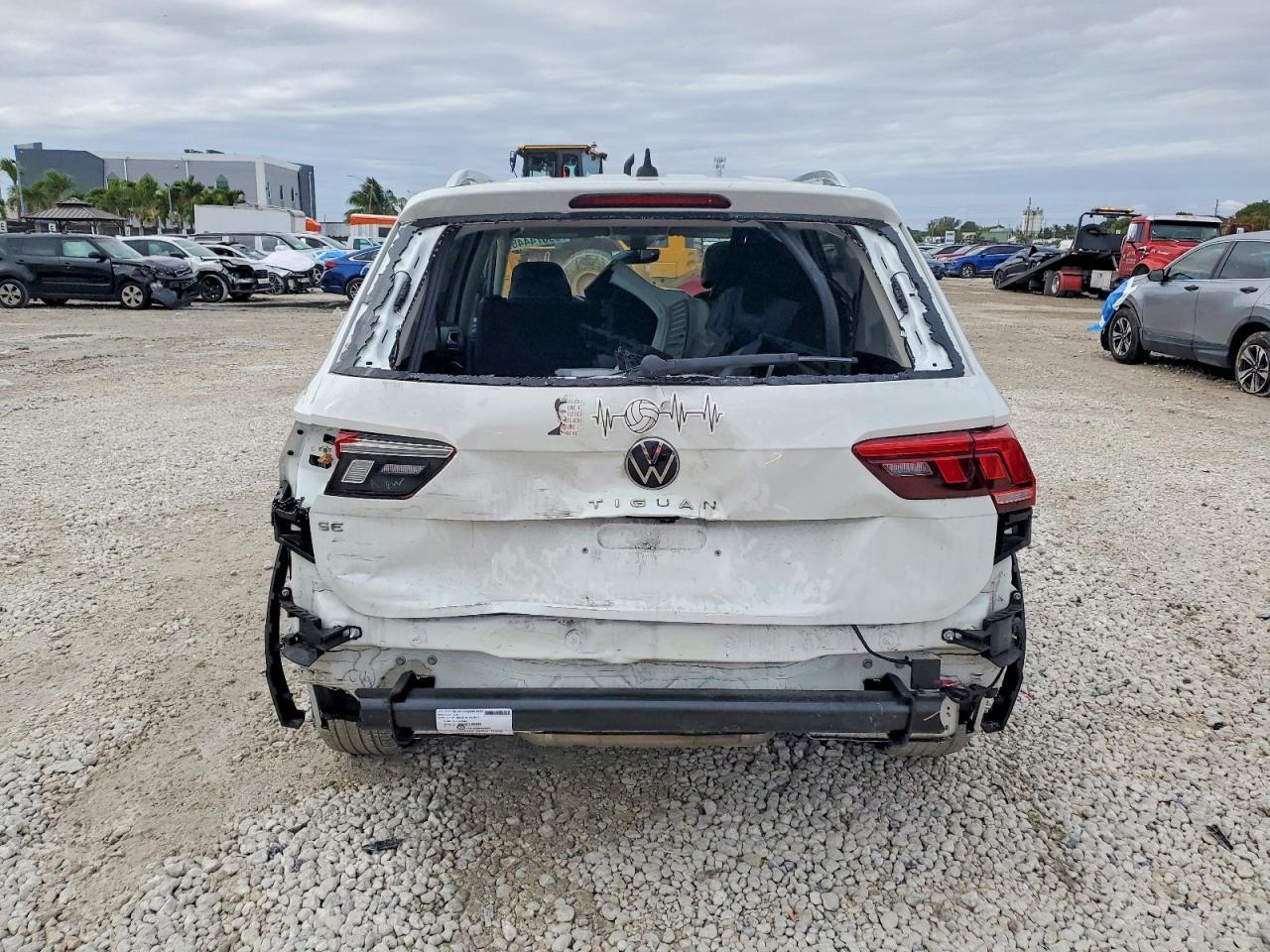 2022 Volkswagen Tiguan Se - Image 6